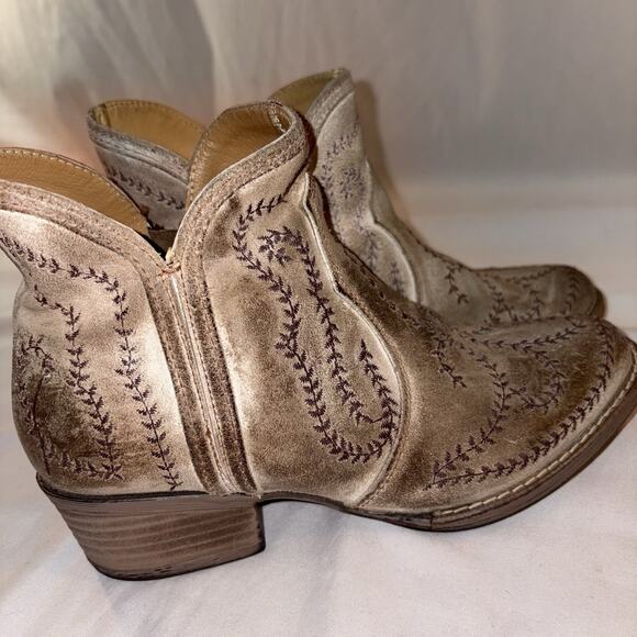 Sterling River Embroidered Toe Cowgirl Ankle Boots Taupe Women’s Size 7.5 M EUC - Picture 3 of 10